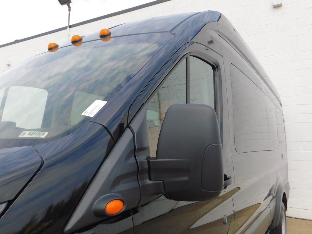 Ford Transit 350 Wagon HD High Roof XL Sliding Pass. 148 WB EL 2018