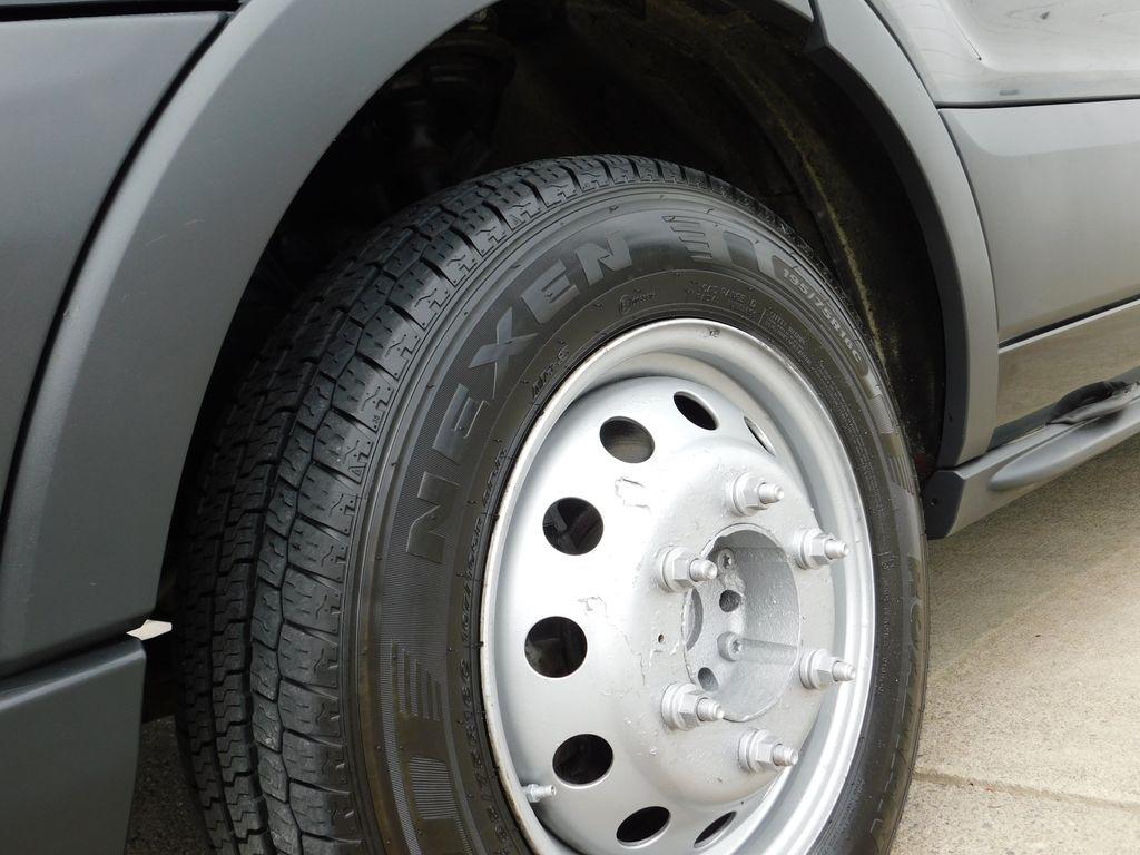 Ford Transit 350 Wagon HD High Roof XL Sliding Pass. 148 WB EL 2018