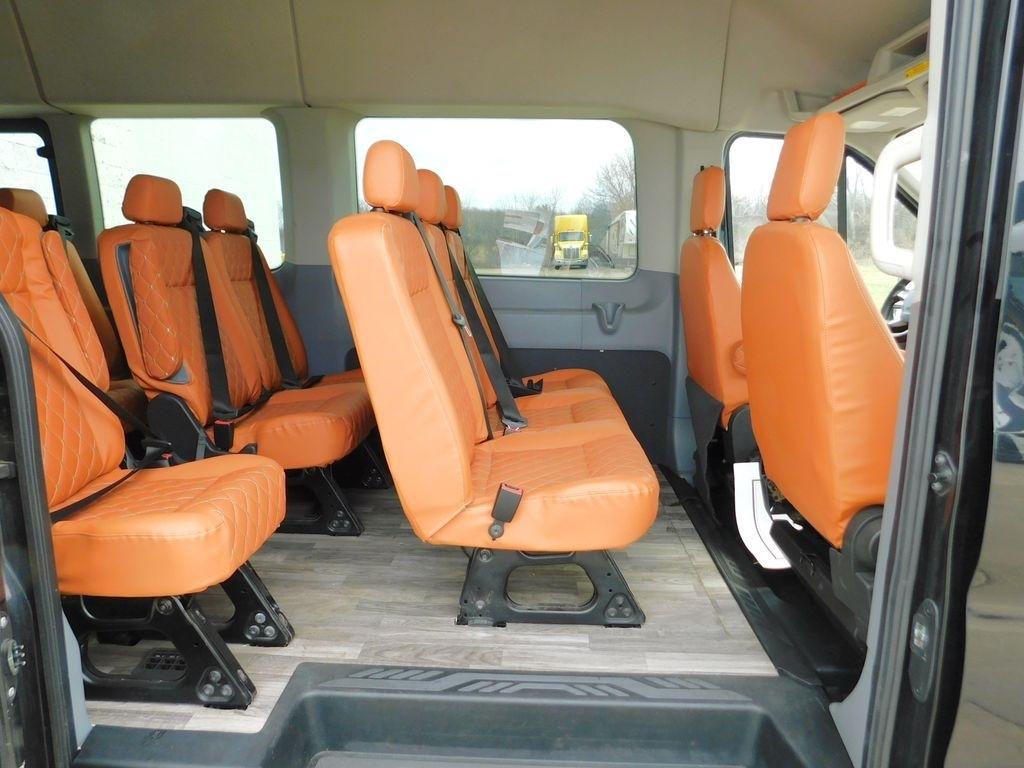 Ford Transit 350 Wagon HD High Roof XL Sliding Pass. 148 WB EL 2018