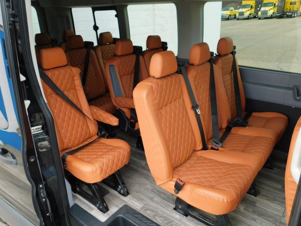 Ford Transit 350 Wagon HD High Roof XL Sliding Pass. 148 WB EL 2018