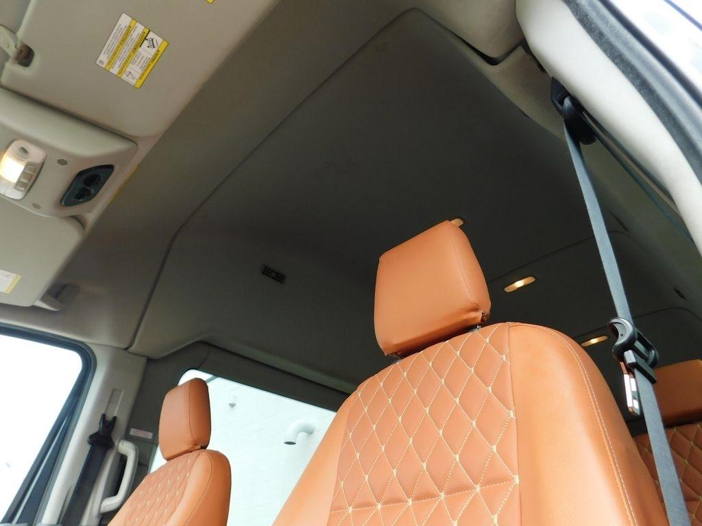 Ford Transit 350 Wagon HD High Roof XL Sliding Pass. 148 WB EL 2018