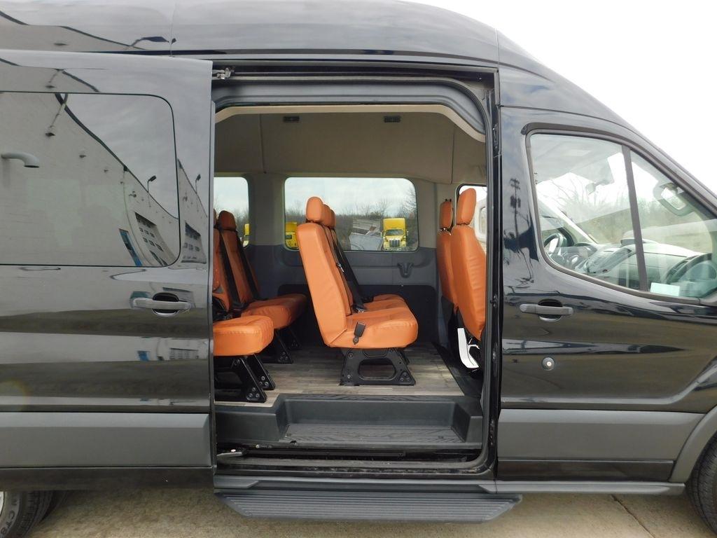 Ford Transit 350 Wagon HD High Roof XL Sliding Pass. 148 WB EL 2018