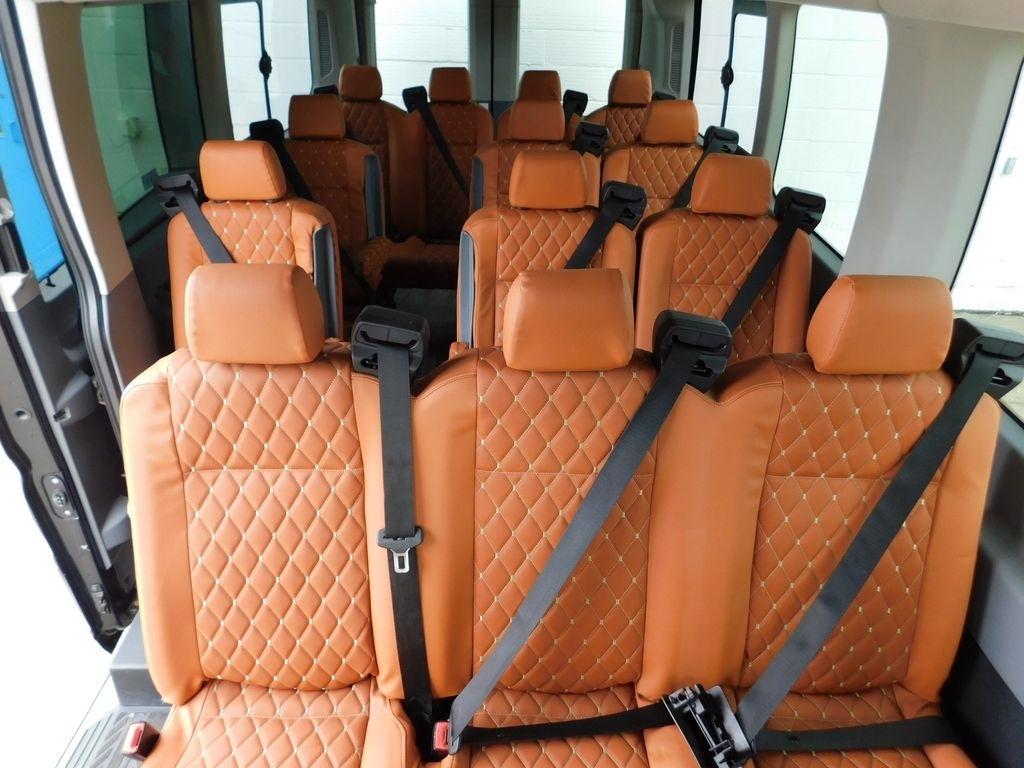 Ford Transit 350 Wagon HD High Roof XL Sliding Pass. 148 WB EL 2018