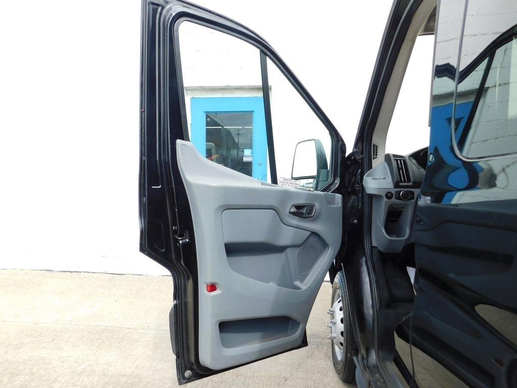 Ford Transit 350 Wagon HD High Roof XL Sliding Pass. 148 WB EL 2018