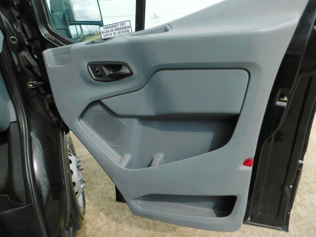 Ford Transit 350 Wagon HD High Roof XL Sliding Pass. 148 WB EL 2018