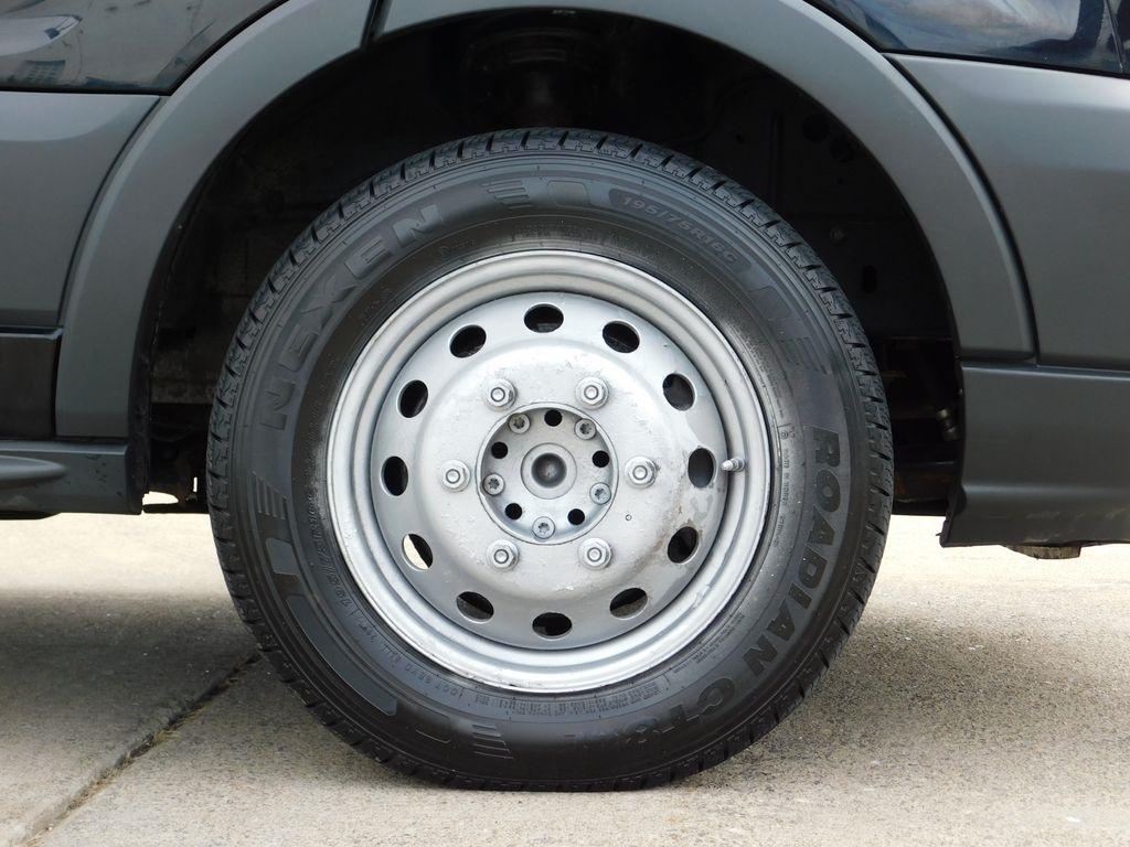 Ford Transit 350 Wagon HD High Roof XL Sliding Pass. 148 WB EL 2018