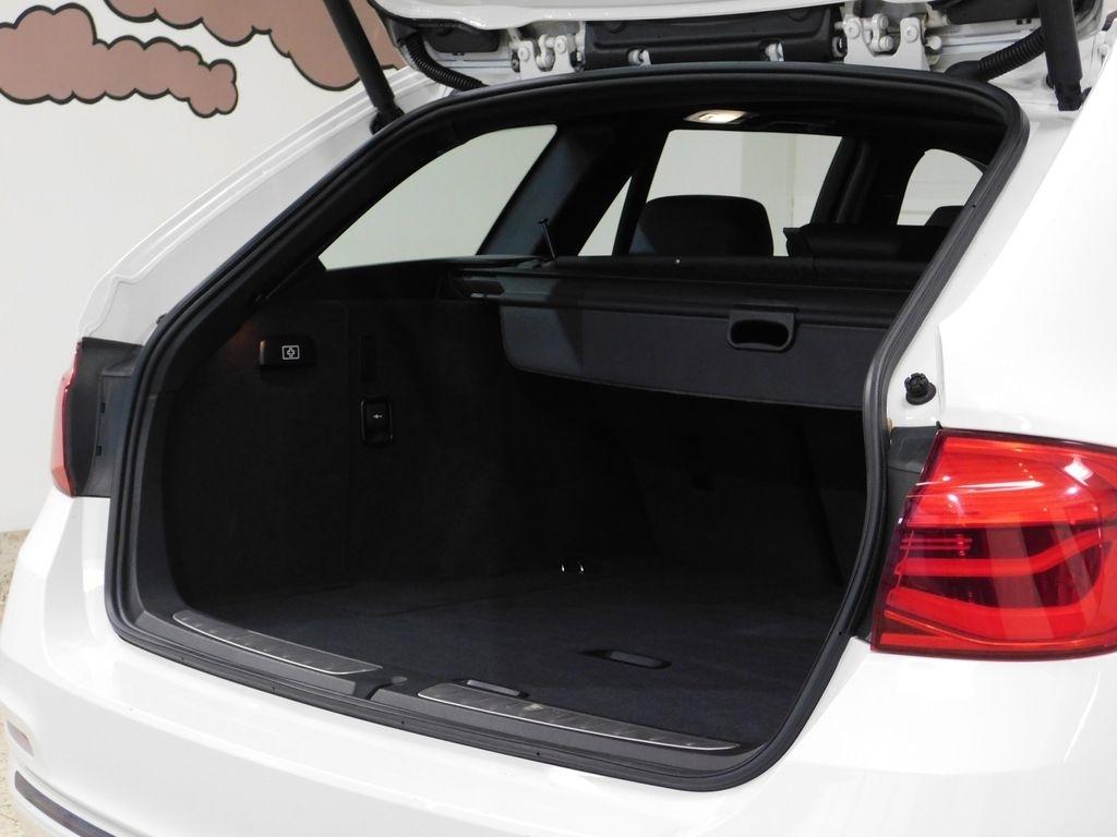 BMW 3-Series Sport Wagon 330i xDrive 2019