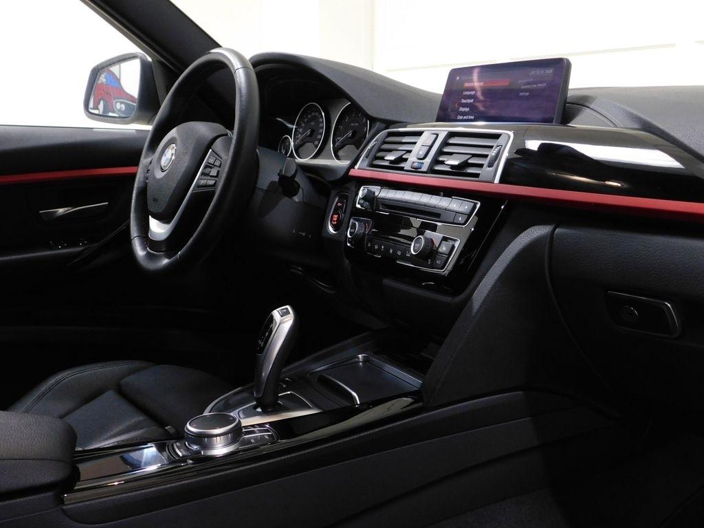 BMW 3-Series Sport Wagon 330i xDrive 2019