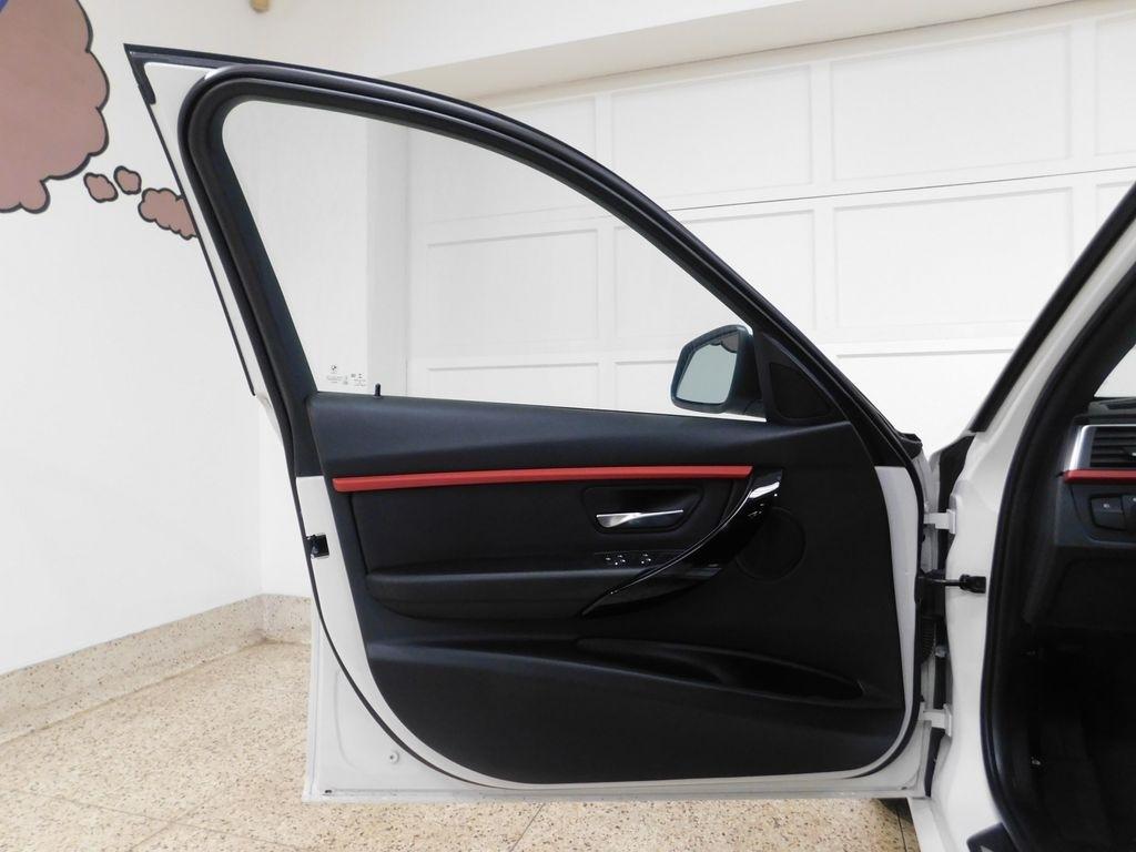 BMW 3-Series Sport Wagon 330i xDrive 2019