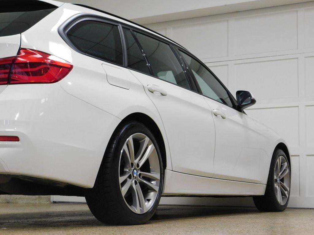 BMW 3-Series Sport Wagon 330i xDrive 2019