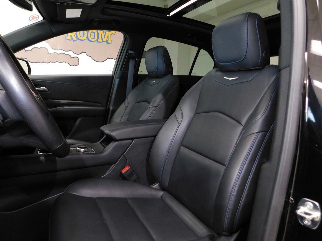 Cadillac XT4 Sport AWD 2024