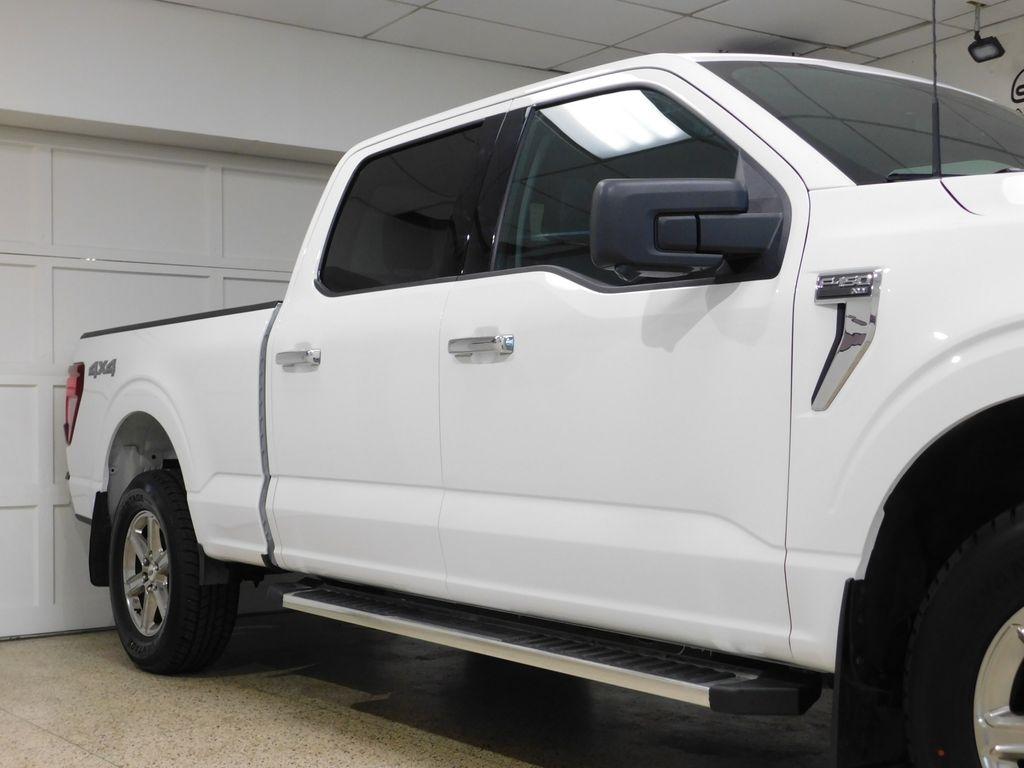 Ford F-150 XLT SuperCrew 4WD 2024