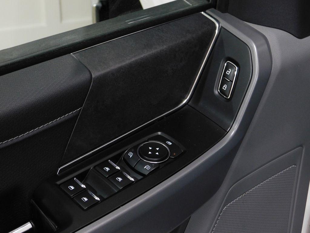 Ford F-150 XLT SuperCrew 4WD 2024