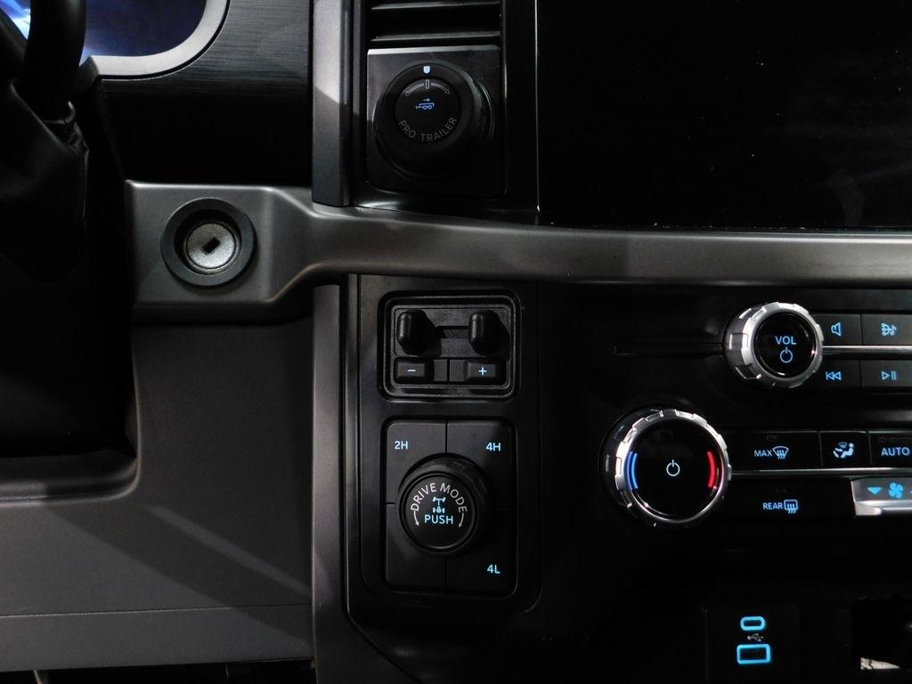 Ford F-150 XLT SuperCrew 4WD 2024