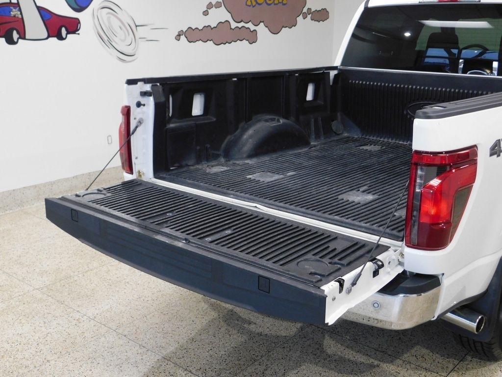 Ford F-150 XLT SuperCrew 4WD 2024