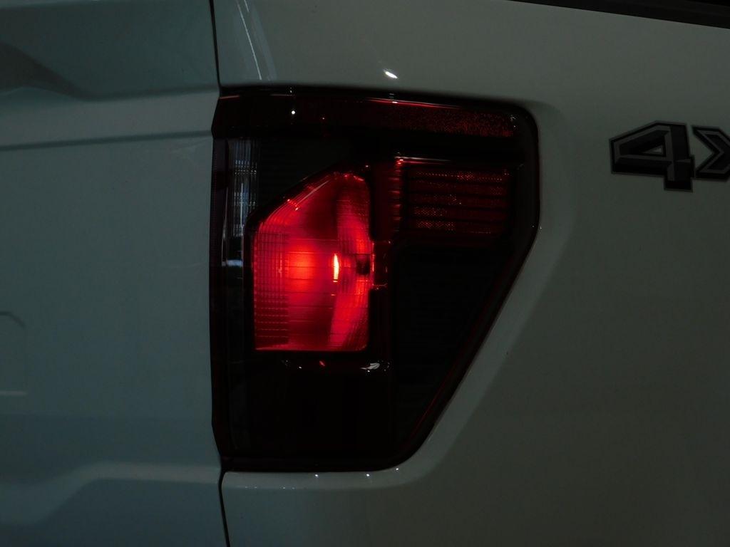 Ford F-150 XLT SuperCrew 4WD 2024