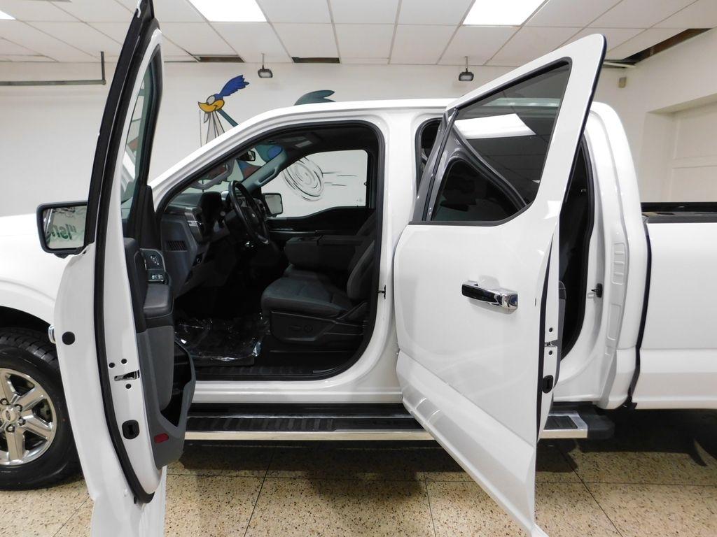 Ford F-150 XLT SuperCrew 4WD 2024