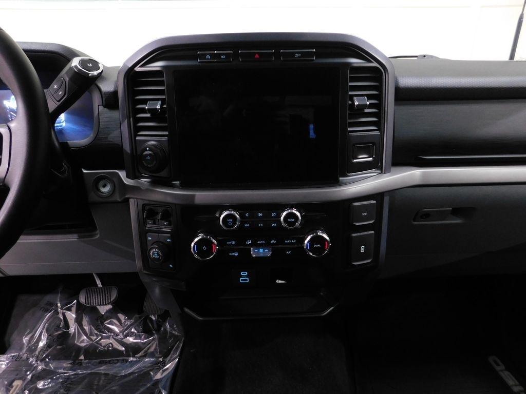 Ford F-150 XLT SuperCrew 4WD 2024