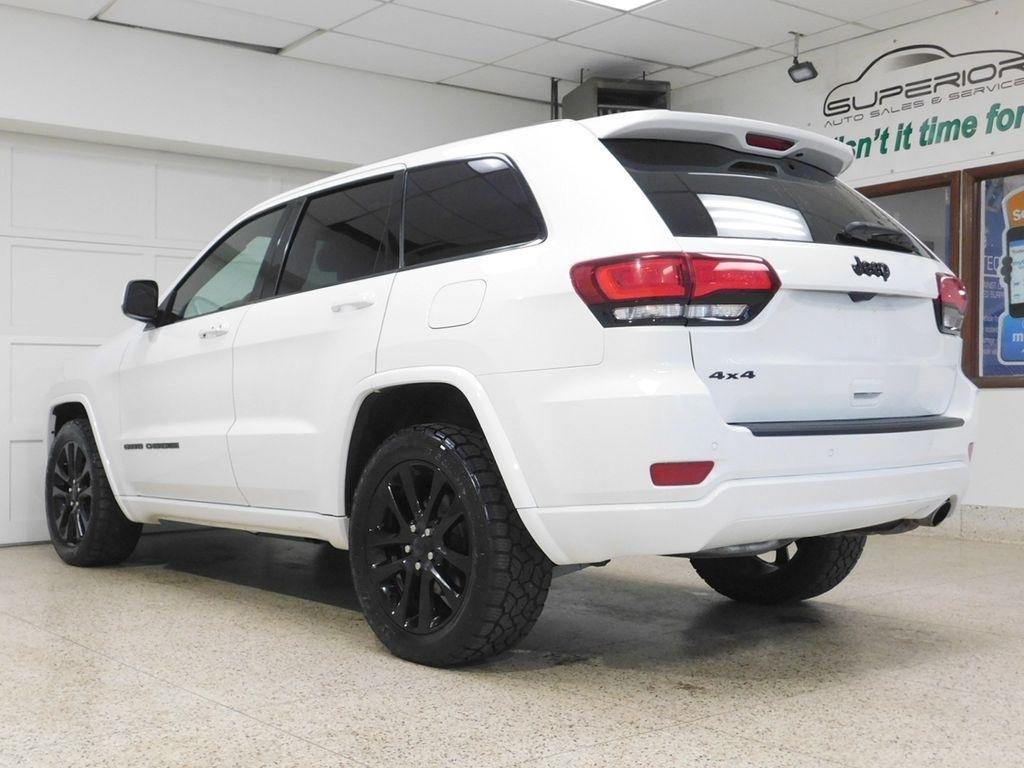 Jeep Grand Cherokee Laredo 4WD 2020