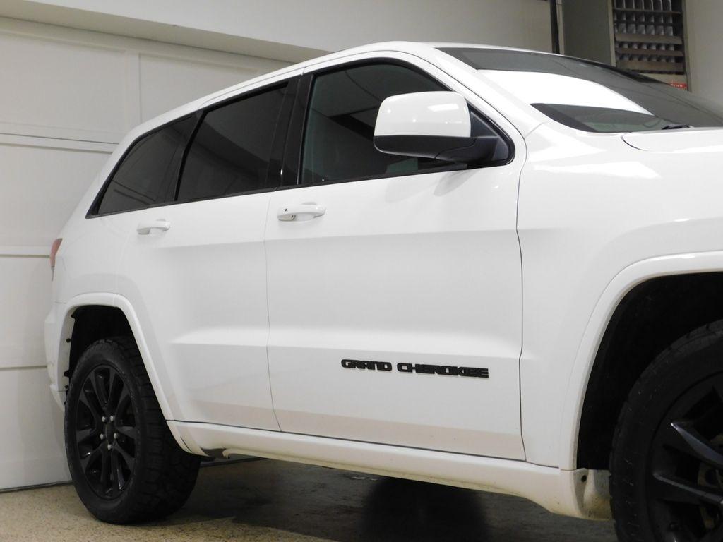 Jeep Grand Cherokee Laredo 4WD 2020
