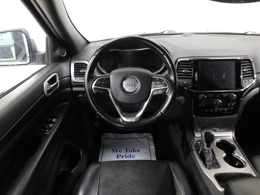 Jeep Grand Cherokee Laredo 4WD 2020