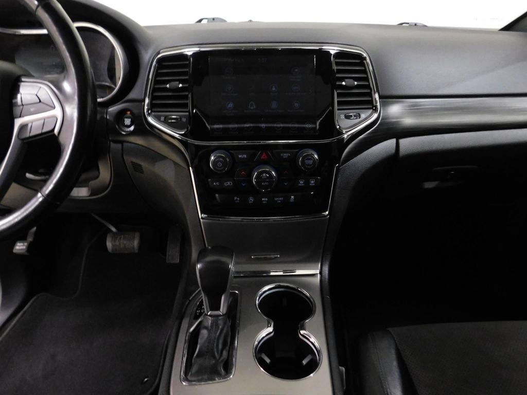 Jeep Grand Cherokee Laredo 4WD 2020