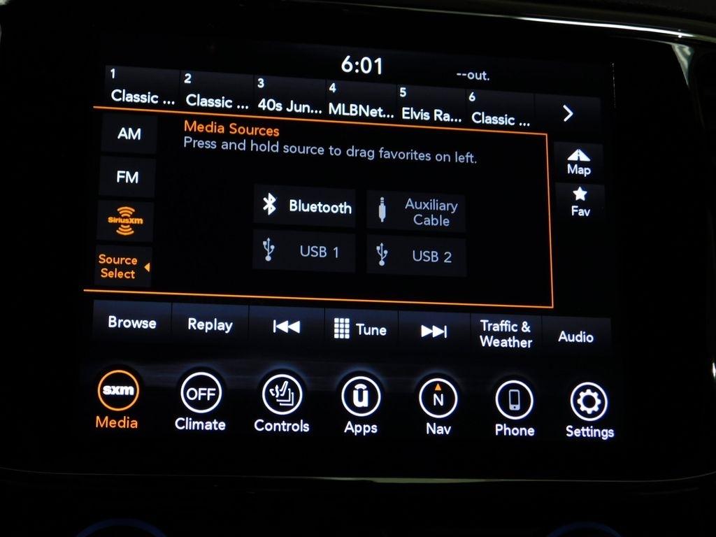 Jeep Grand Cherokee Laredo 4WD 2020