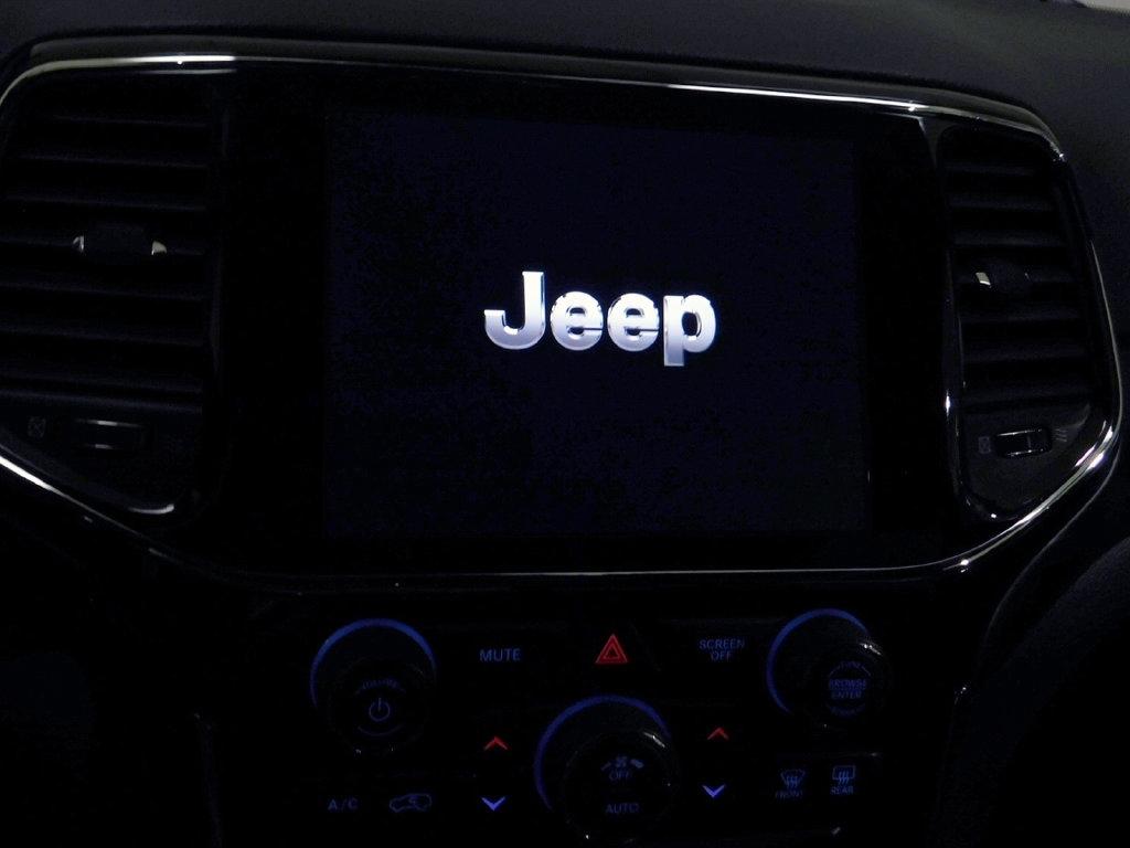 Jeep Grand Cherokee Laredo 4WD 2020