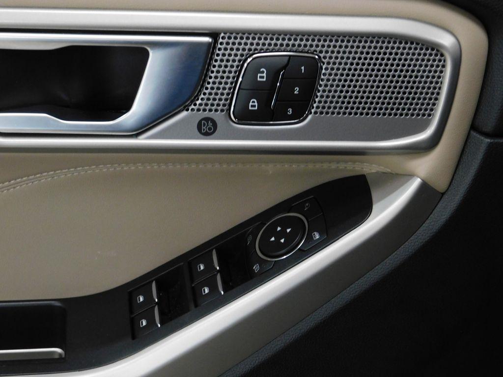 Ford Explorer Limited AWD 2023