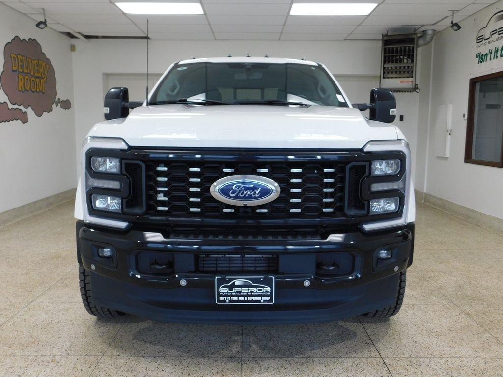 Ford F-450 SD Lariat Crew Cab DRW 4WD 2024