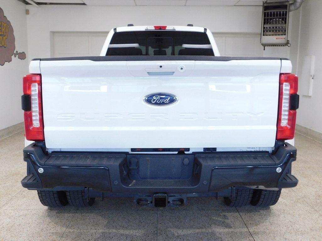 Ford F-450 SD Lariat Crew Cab DRW 4WD 2024