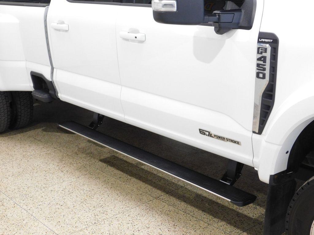 Ford F-450 SD Lariat Crew Cab DRW 4WD 2024