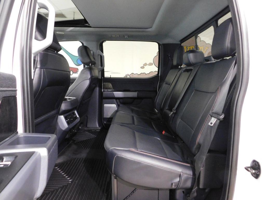 Ford F-450 SD Lariat Crew Cab DRW 4WD 2024
