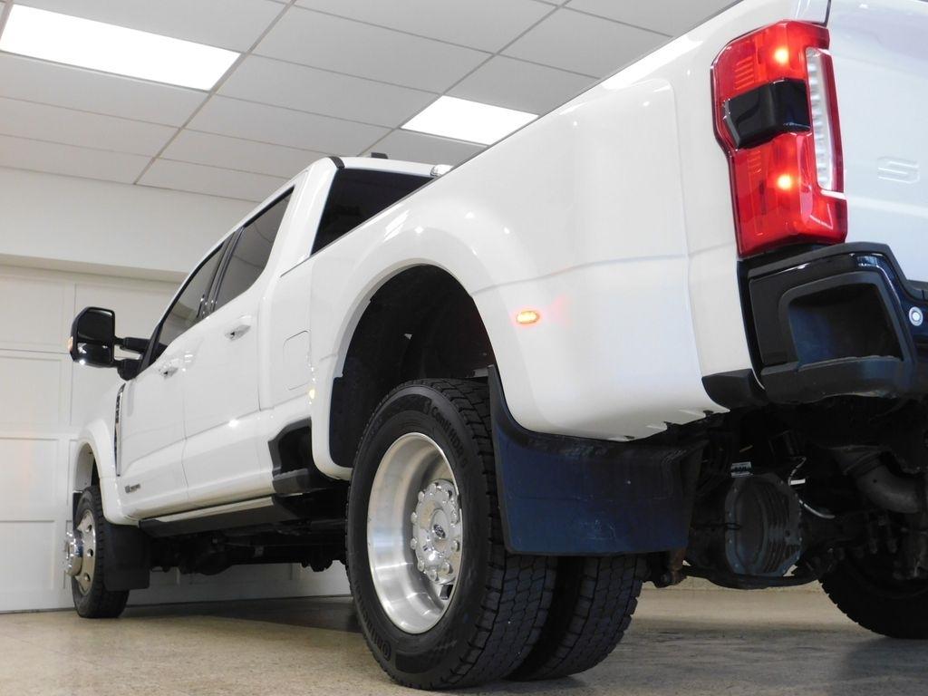 Ford F-450 SD Lariat Crew Cab DRW 4WD 2024