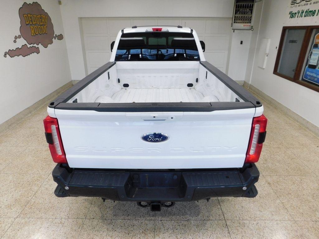 Ford F-450 SD Lariat Crew Cab DRW 4WD 2024