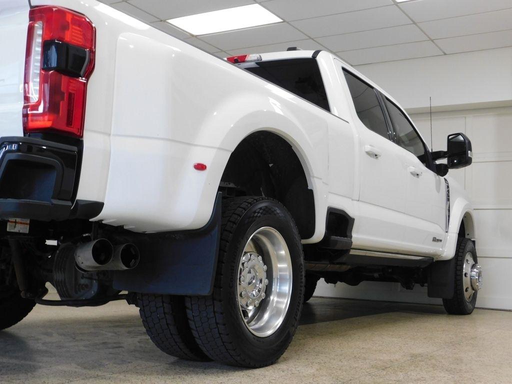 Ford F-450 SD Lariat Crew Cab DRW 4WD 2024