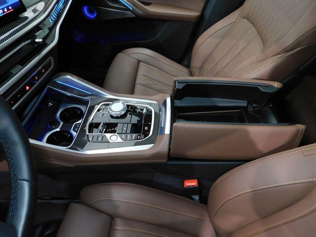 BMW X6 xDrive40i 2025