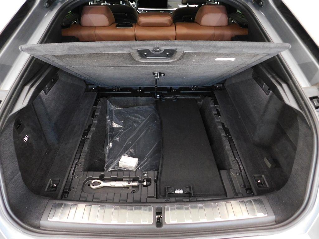 BMW X6 xDrive40i 2025