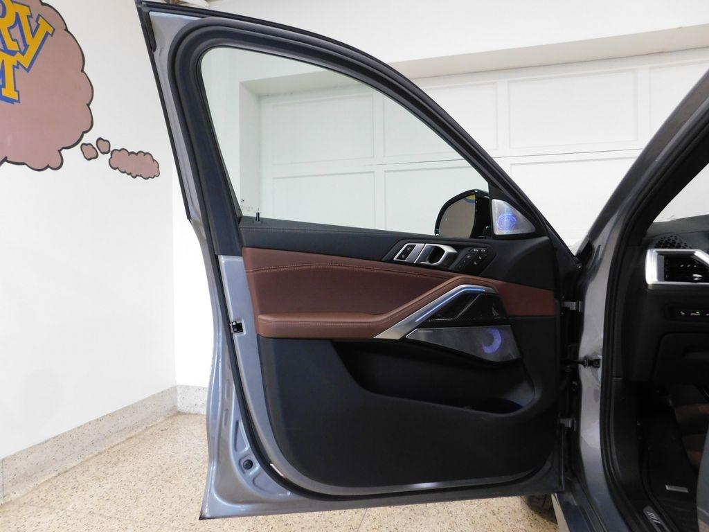 BMW X6 xDrive40i 2025