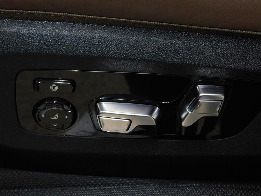 BMW X6 xDrive40i 2025