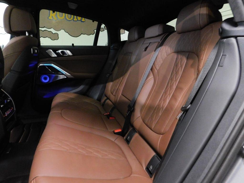 BMW X6 xDrive40i 2025