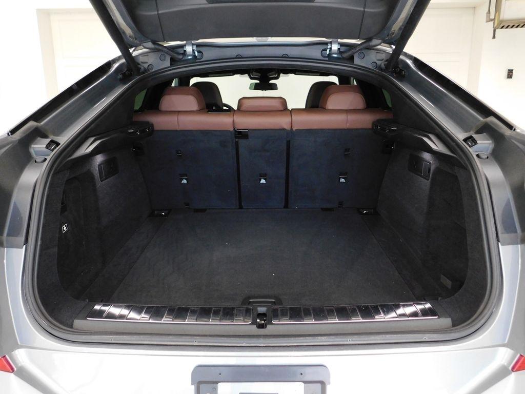 BMW X6 xDrive40i 2025
