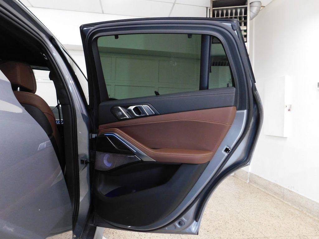 BMW X6 xDrive40i 2025