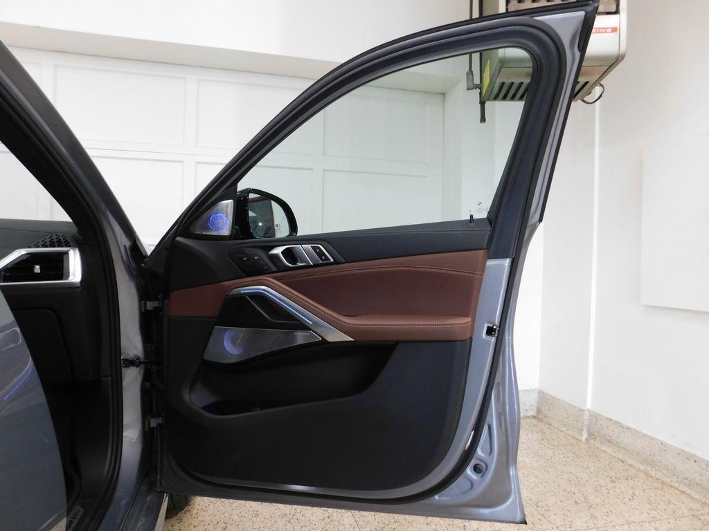 BMW X6 xDrive40i 2025
