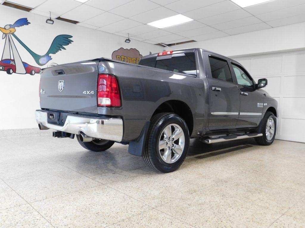 RAM 1500 SLT Crew Cab SWB 4WD 2016