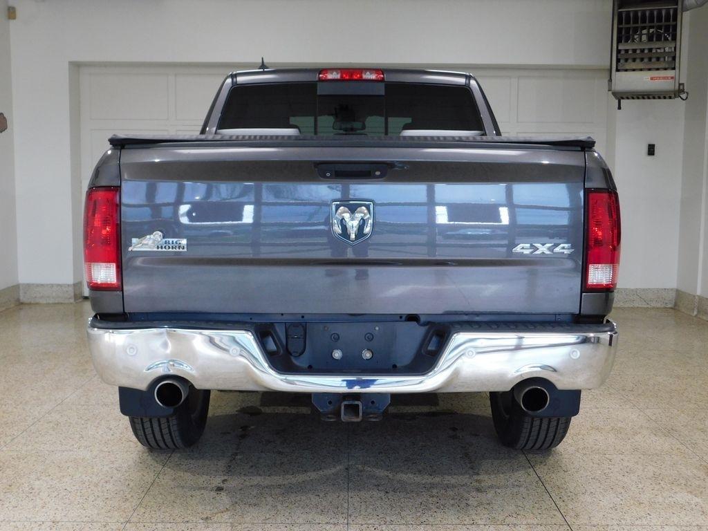 RAM 1500 SLT Crew Cab SWB 4WD 2016