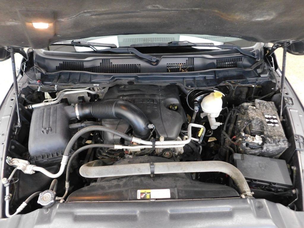 RAM 1500 SLT Crew Cab SWB 4WD 2016