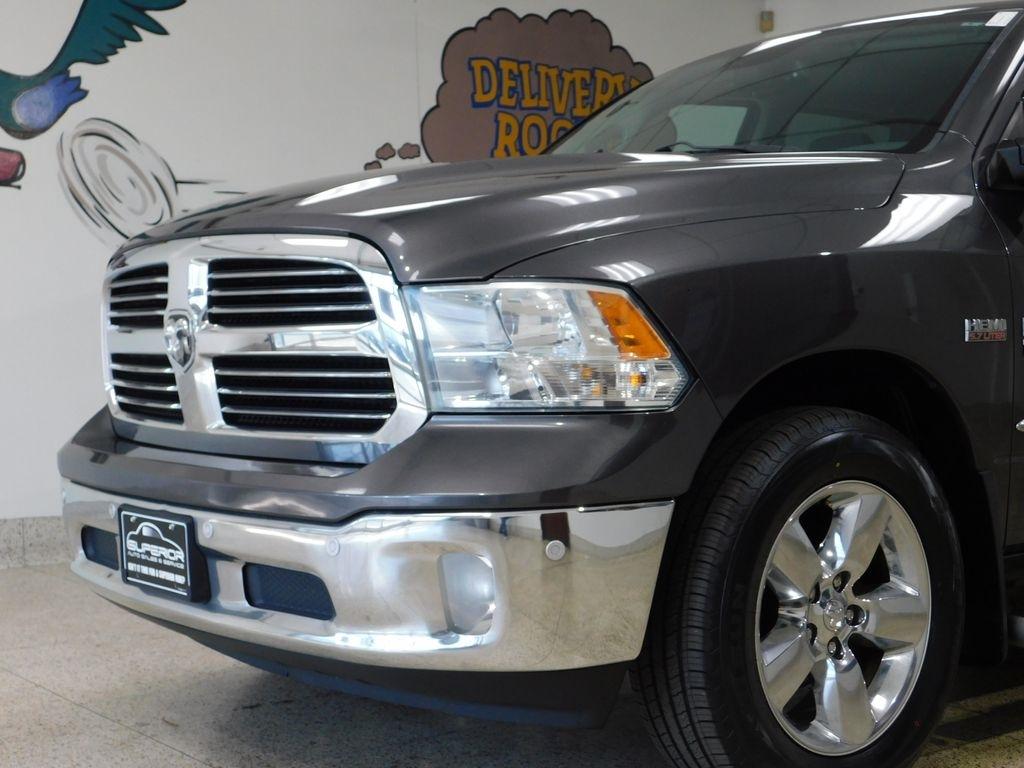 RAM 1500 SLT Crew Cab SWB 4WD 2016
