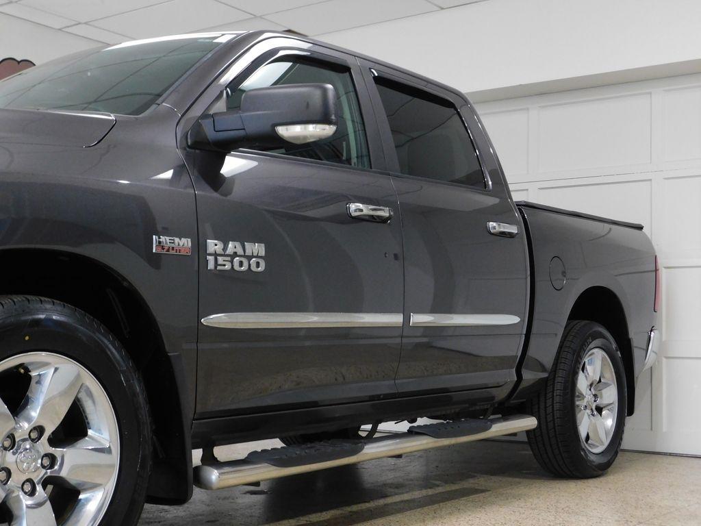 RAM 1500 SLT Crew Cab SWB 4WD 2016
