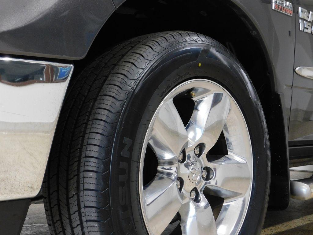 RAM 1500 SLT Crew Cab SWB 4WD 2016